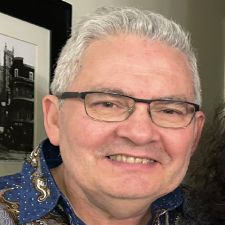 Dr. Horacio Bach